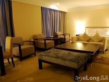 Ligang Hotel Qingdao Buitenkant foto